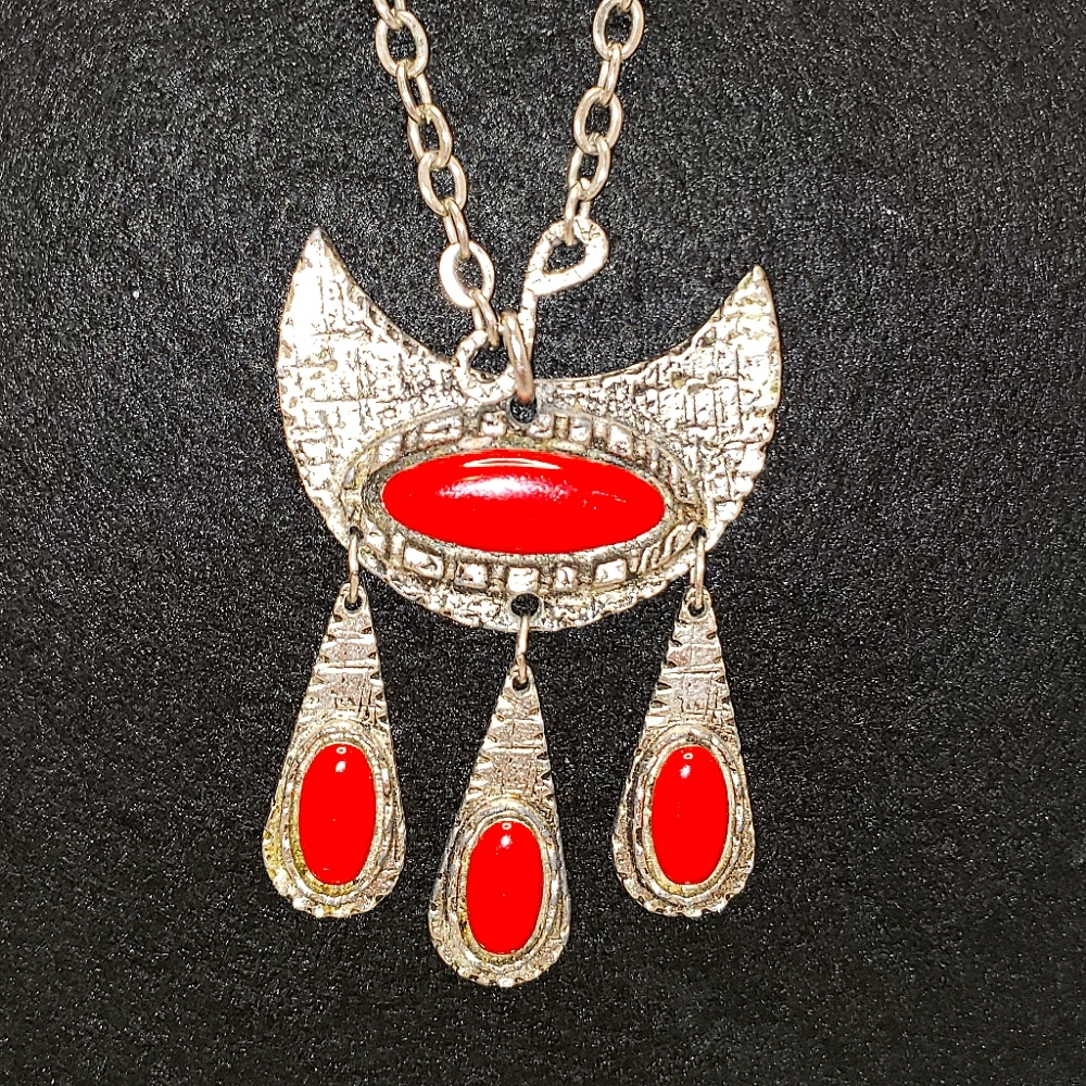 Western Style Pendant Necklce